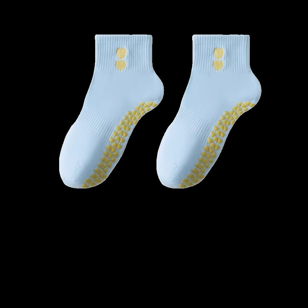 Pilates Socks with Grips for Women Cute Yoga Grip Socks Non Slip Cotton Ankle Sock for Yoga Barre Ballet