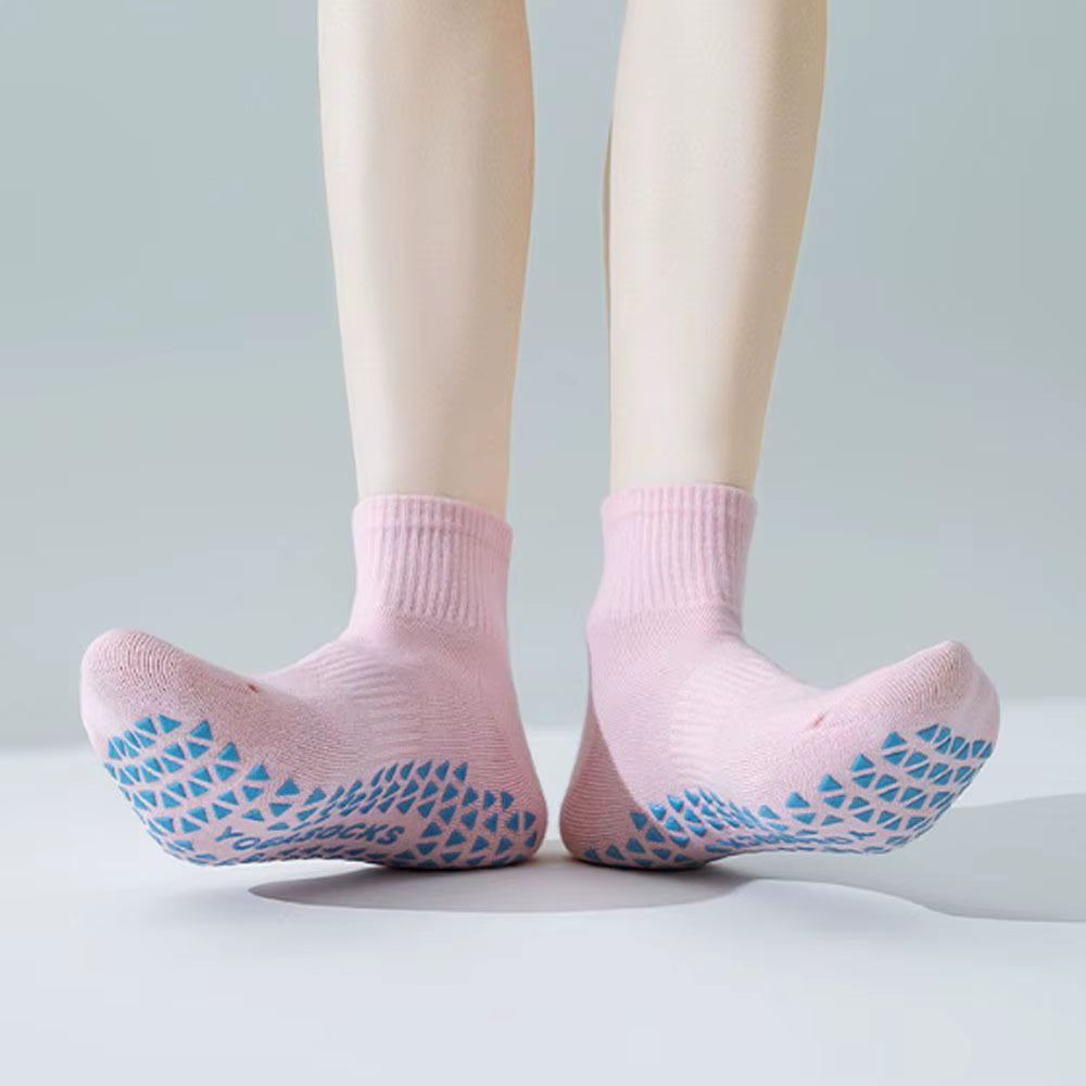 Pilates Socks with Grips for Women Cute Yoga Grip Socks Non Slip Cotton Ankle Sock for Yoga Barre Ballet